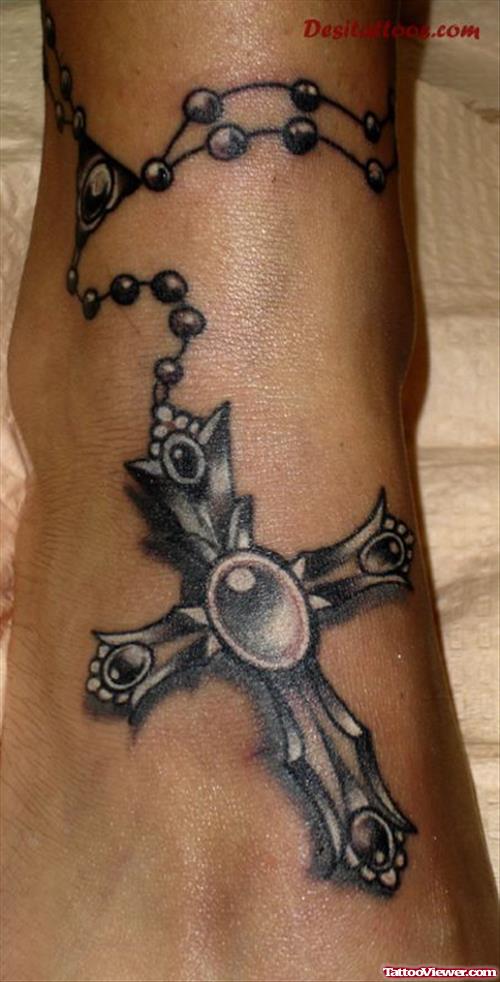 Grey Ink Gothic Rosary Tattoo On Right Foot