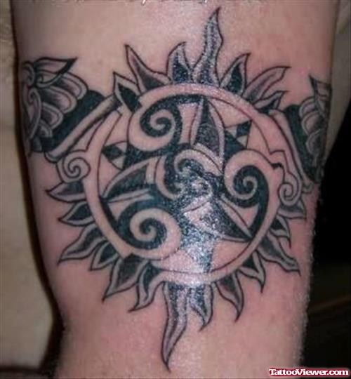Celtic Gothic Armband Tattoo