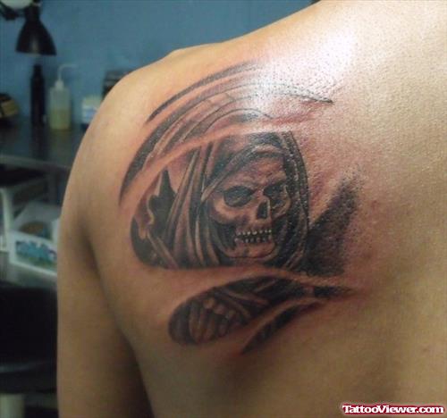 Grey Ink Back Shoulder Grim Reaper Tattoo