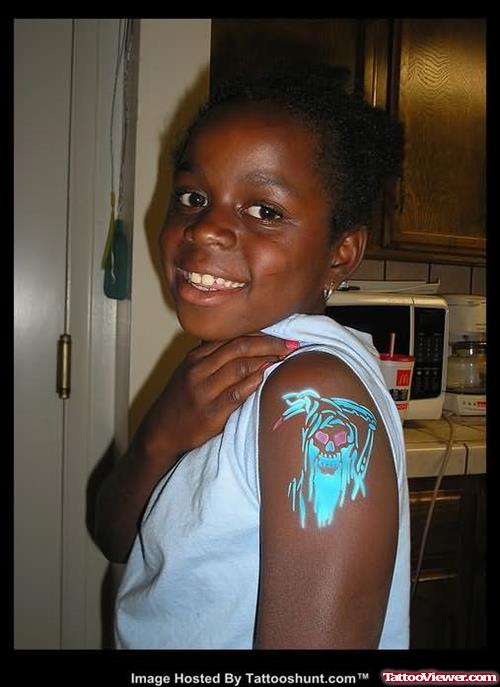 Color Ink Grim Reaper Tattoo On Girl Left Shoulder