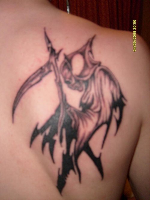 Classic Grey Ink Grim Reaper Tattoo On Right Back Shoulder