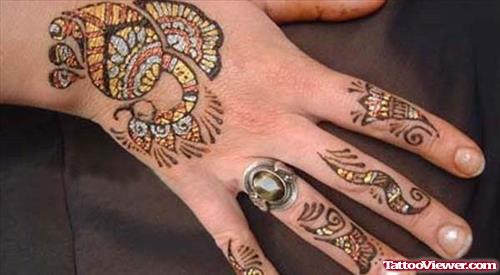 Awesome Color Ink Henna Hand Tattoo