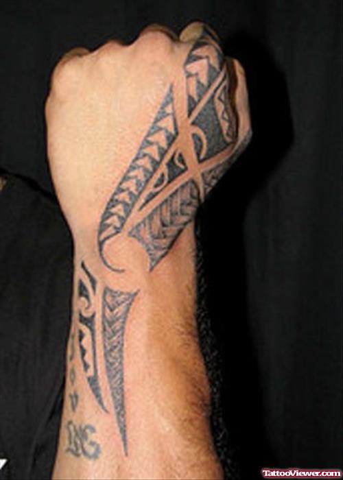Awesome Tribal Polynesian Hand Tattoo