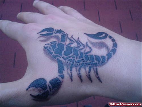 Awesome 3D Scorpio Tattoo On Right Hand