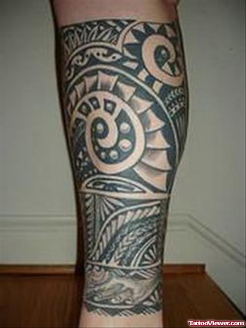 Attractive Grey Ink Hawaiian Tattoo On Leg