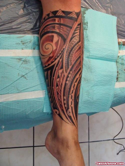 Amazing Tribal Hawaiian Tattoo On Leg