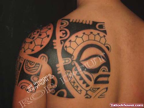Black Ink Tribal Hawaiian Tattoo On Left Back Shoulder