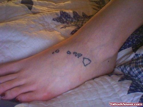 Hawaiian Tattoo On Girl Left Foot