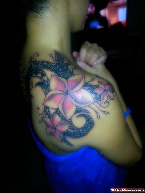 Amazing Hawaiian Flowers Tattoos on Right Shoulder
