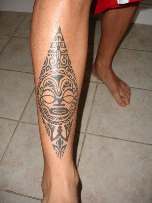 Tribal Hawaiian Tattoo On Right Leg For Guys
