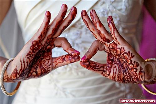 Henna Tattoos On Girl Hands For Girls