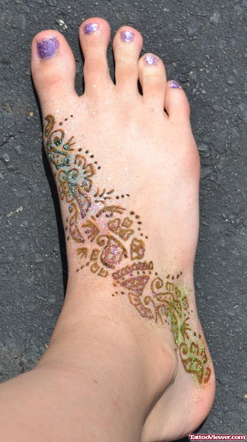 color Ink Henna Tattoo On Girl Right Foot