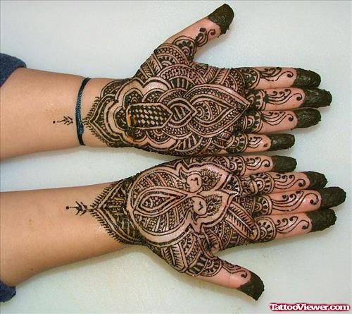 Trendy Henna Tattoos On Both Hands