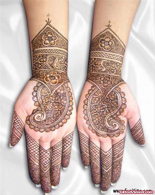 Awesime Henna Tattoos On Hands