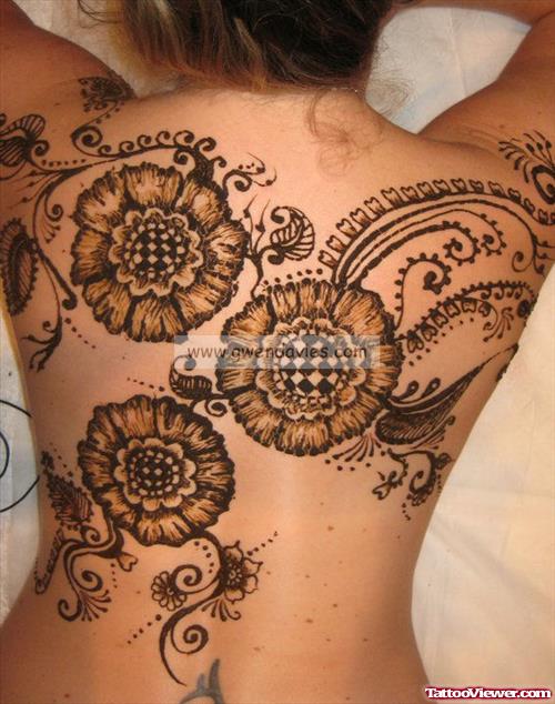 Attractive Henna Tattoo On Girl Upperback
