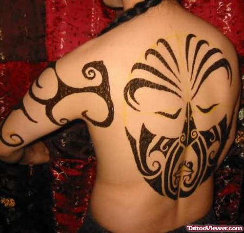 Graceful Heena Tattoo On Back
