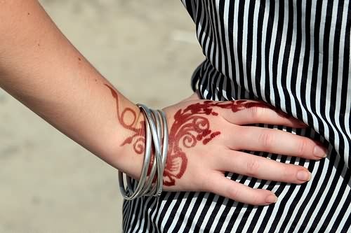 Henna Colour Ink Hand Tattoo