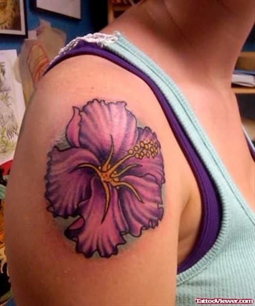 Lovely Hibiscus On Shoulder