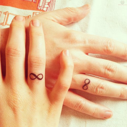 Awesome Infinity Tattoos On Both Fingers