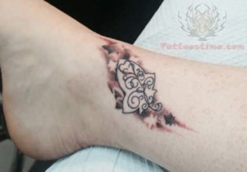 Katie Ivy Tattoo On Foot