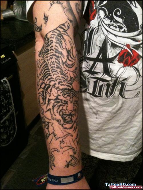 Japanese Tiger Tattoo On Right Sleeve