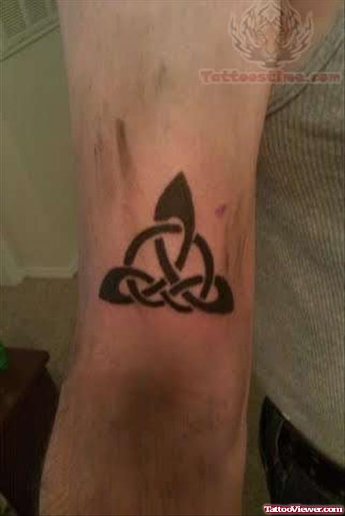 Celtic Trinity Knot Tattoo On Leg