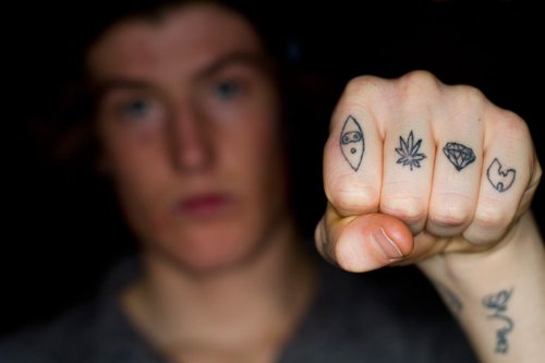 Leaf Tattoos On Fingers