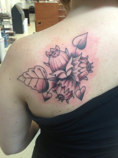 Hazelnut Leaf Tattoos On Back Shoulder