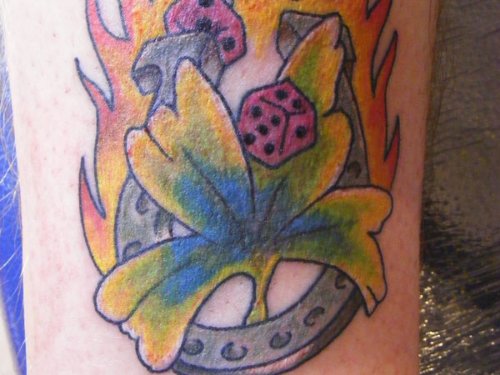 Hoerseshoe and Leaf Tattoo