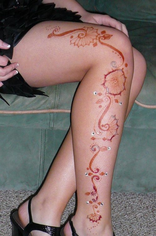 Heena Leg Tattoo For Girls