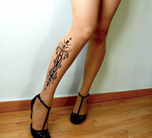 Beautiful Girl With Right Leg Tattoo