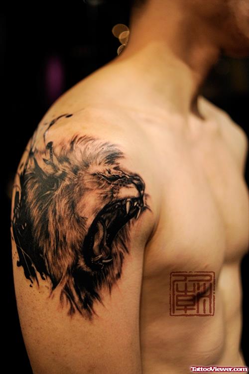 Roaring Lion Head Tattoo On Right SHoulder