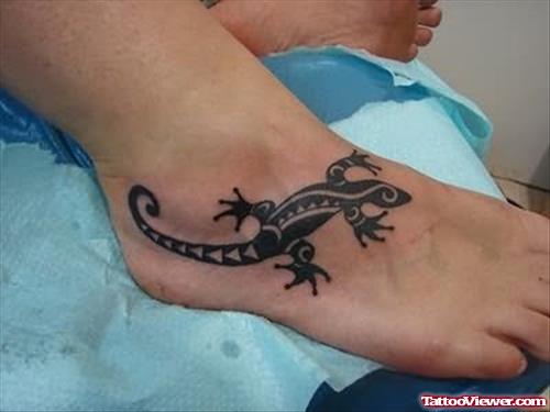Lizard Tattoo On Ankle And Foot