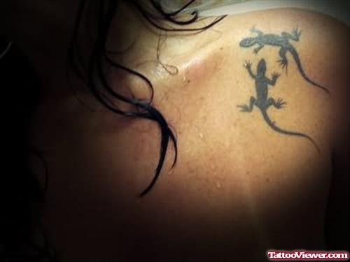 Lizard Pair Tattoo On Shoulder