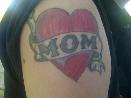Awesome Red Heart And Mom Banner Tattoo On Shoulder