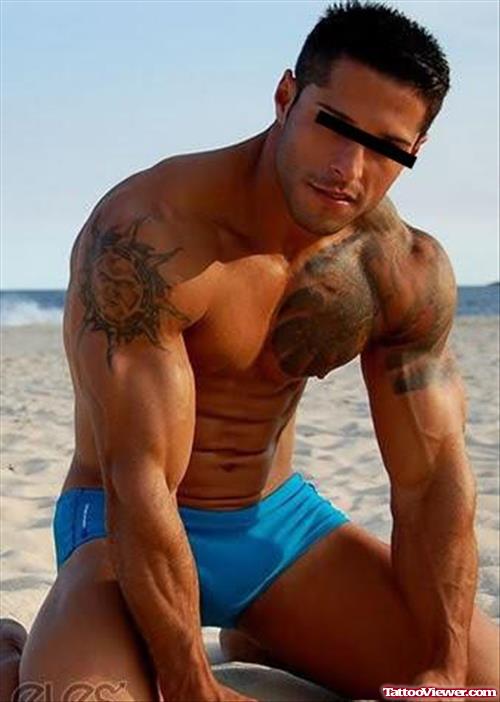 Sun Tattoo On Muscles For Boys