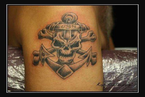 Skull And Anchor Navy Tattoo On Shoulder