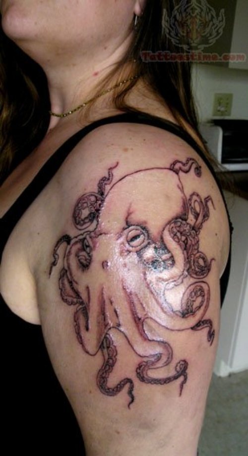 Octopus Tattoo On Upper Shoulder