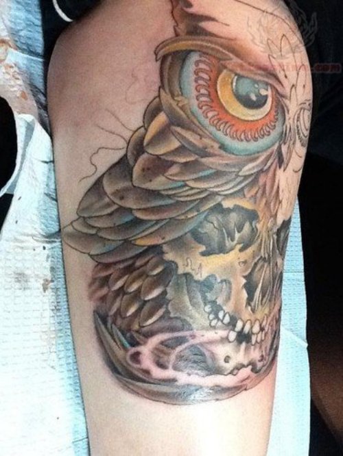 Large Owl Eye Tattoo On Leg