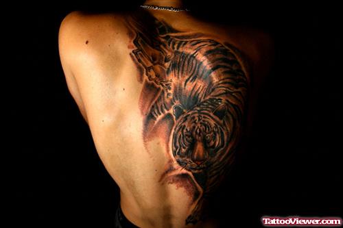 Grey Ink Panther Tattoo On Right Back Shoulder