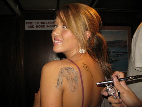Panther Tattoo On Left Back Shoulder For Girls