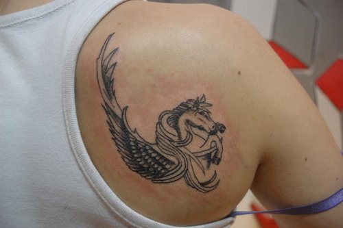 Nice Grey Ink Pegasus Tattoo On Right Back Shoulder