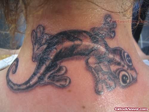 Lizard Tattoo Design On Neck