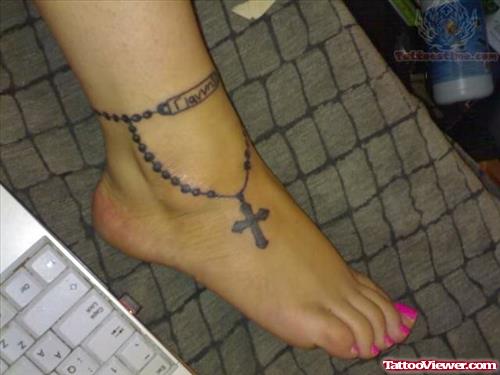Awesome Women Rosary Tattoo Design
