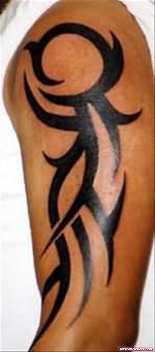 Cool Tribal Tattoo On Shoulder
