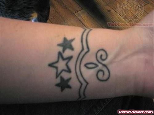 Wondeful Stars Tattoo On Wrist