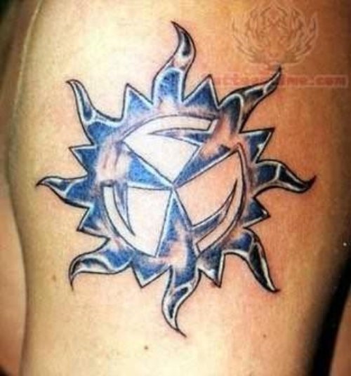 Stylish Sun Tattoo On Shoulder