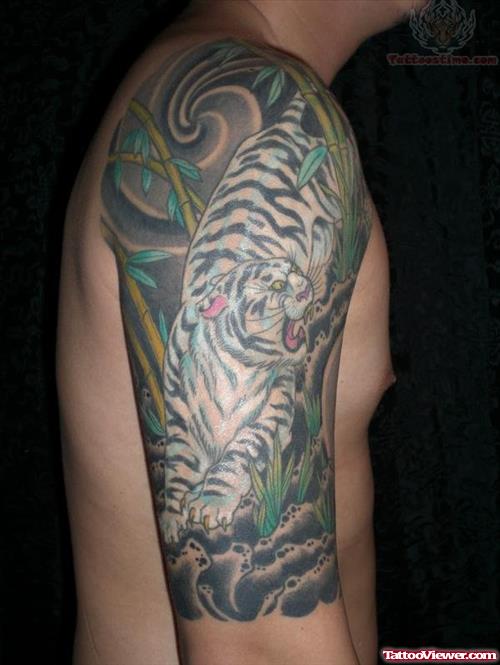 Awful Tiger Tattoo On Man Right Half Sleeve