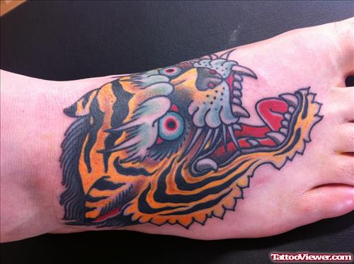 Color Ink Tiger Head Tattoo On Right Foot