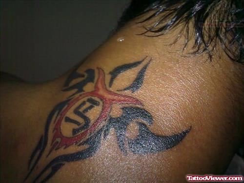 Tribal Tattoo On Back Neck